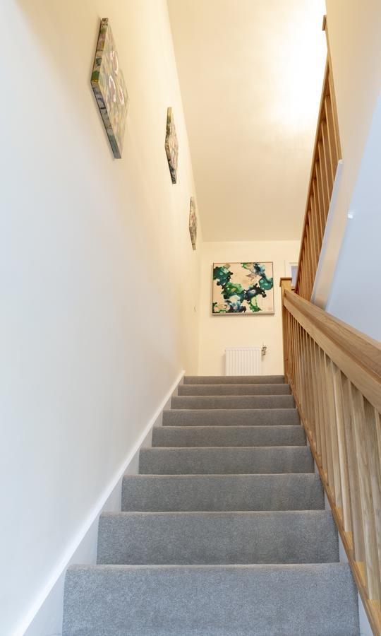 Modern & Exquisite Trumpington Townhouse With Parking & 5 Mins To Papworth Hospital Cambridge  Exterior photo